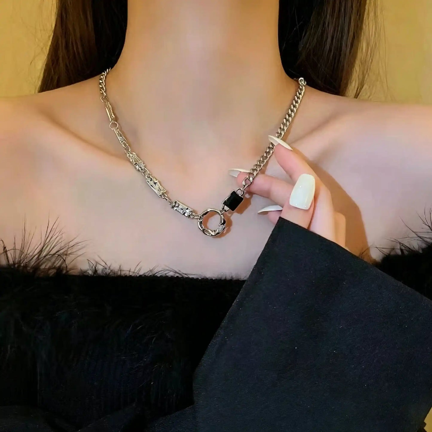 Unisex Asymmetric Chain Necklace