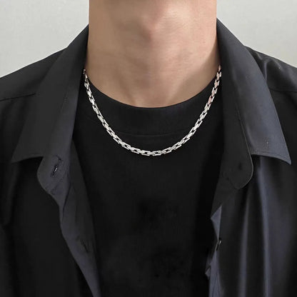 High-end niche men's collarbone necklace
