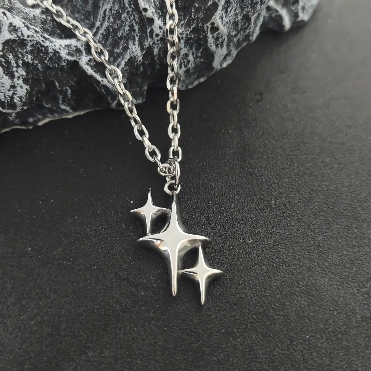 Triple Star Burst Pendant - Gothic Aesthetic Jewelry by Mort 7