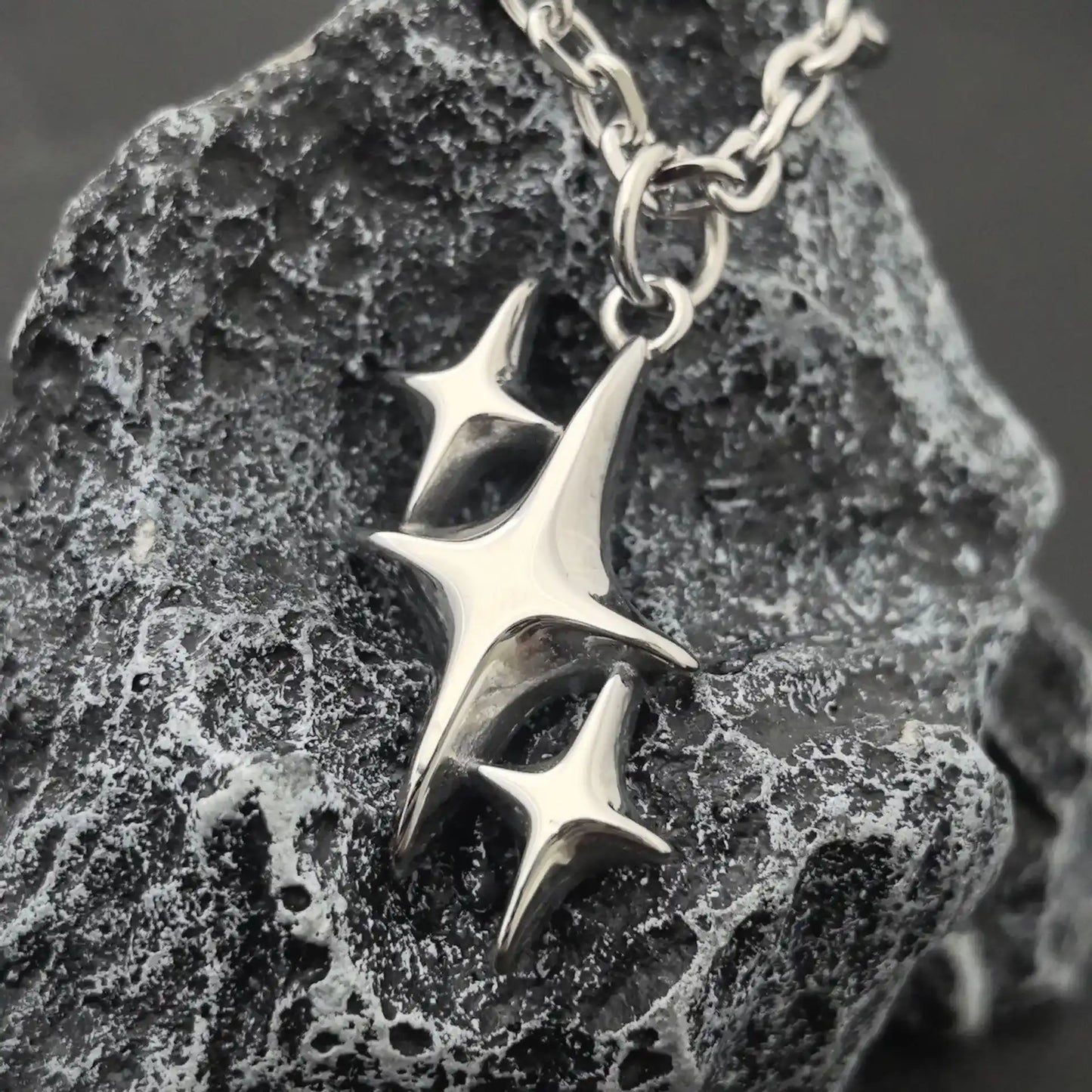 Triple Star Burst Pendant - Gothic Aesthetic Jewelry by Mort 7