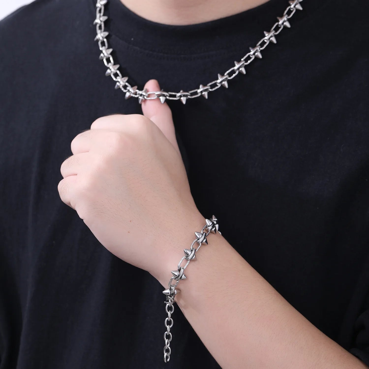 Unisex punk spiked link bracelet made of durable 316L stainless steel for an edgy streetwear look.