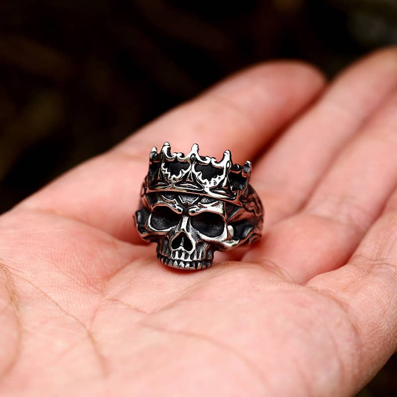 The Undead Monarch| Heavy Gothic Crowned Skull Ring - Gothic Aesthetic Jewelry by Mort 7